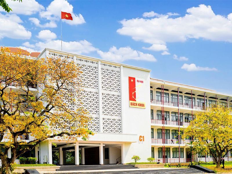 Tiêu Chí Đánh Giá Một Trường Đào Tạo AI Uy Tín